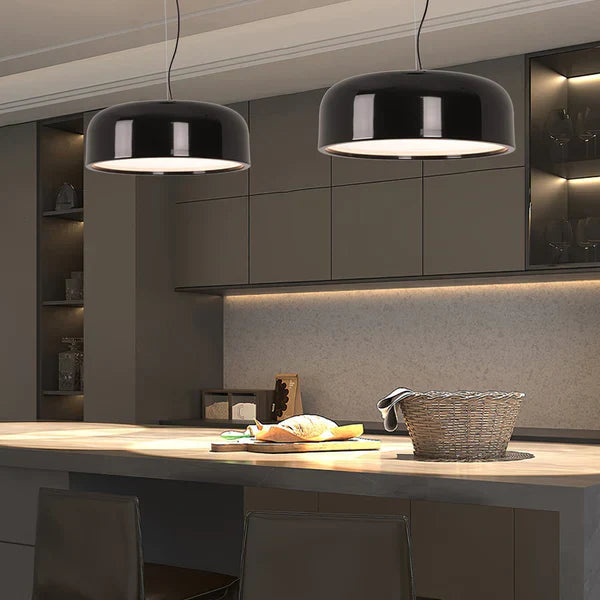 Moderne LED-pendellampe i diskform
