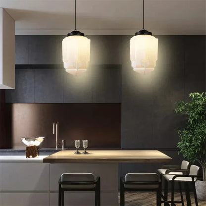 Geometrisk pendellampe i hvidt matteret glas – vintage stil