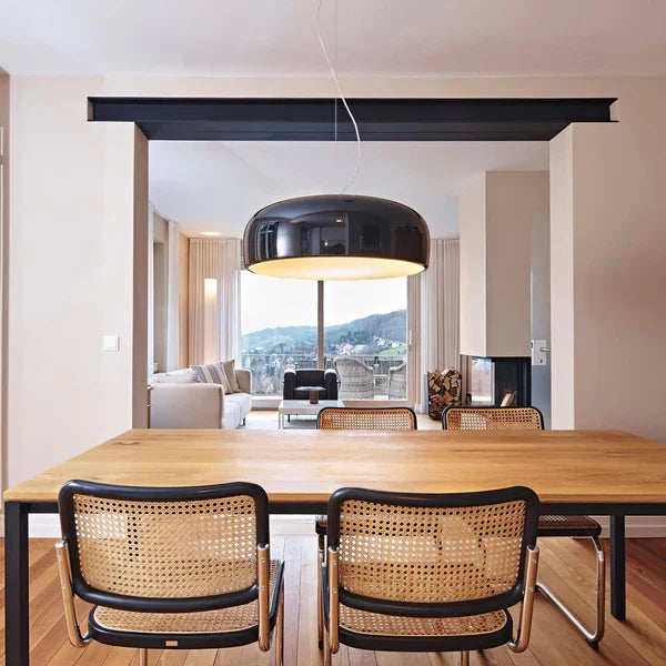 Moderne LED-pendellampe i diskform