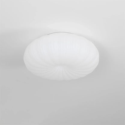 Moderne loftlampe med kuppelskærm – Inspireret af muslingen, japandi-stil
