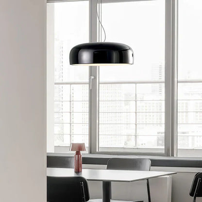 Moderne LED-pendellampe i diskform