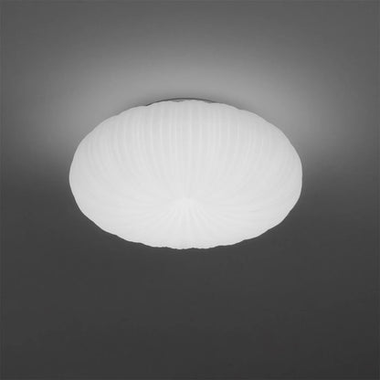 Moderne loftlampe med kuppelskærm – Inspireret af muslingen, japandi-stil