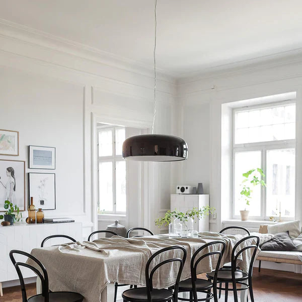 Moderne LED-pendellampe i diskform