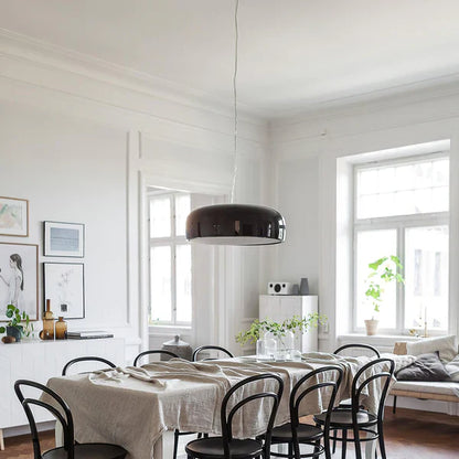 Moderne LED-pendellampe i diskform