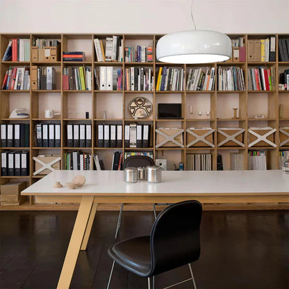 Moderne LED-pendellampe i diskform