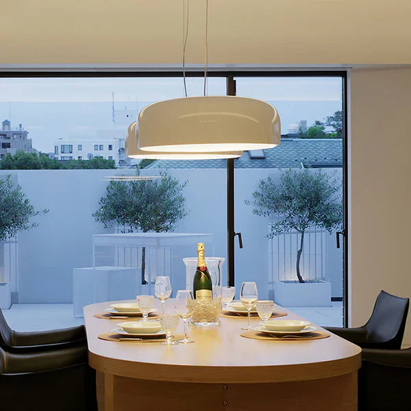 Moderne LED-pendellampe i diskform
